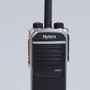 Radio Portátil Digital GPS PD606G