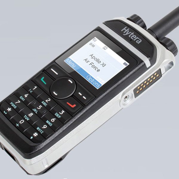 Radio Portátil Digital PD686G GPS Pantalla - Imagen 2